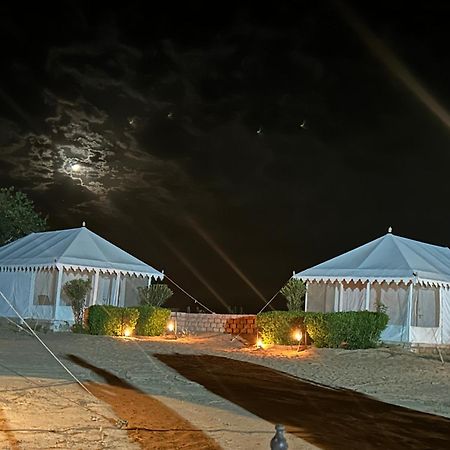 Sunny Desert Camp Kuri Bagian luar foto