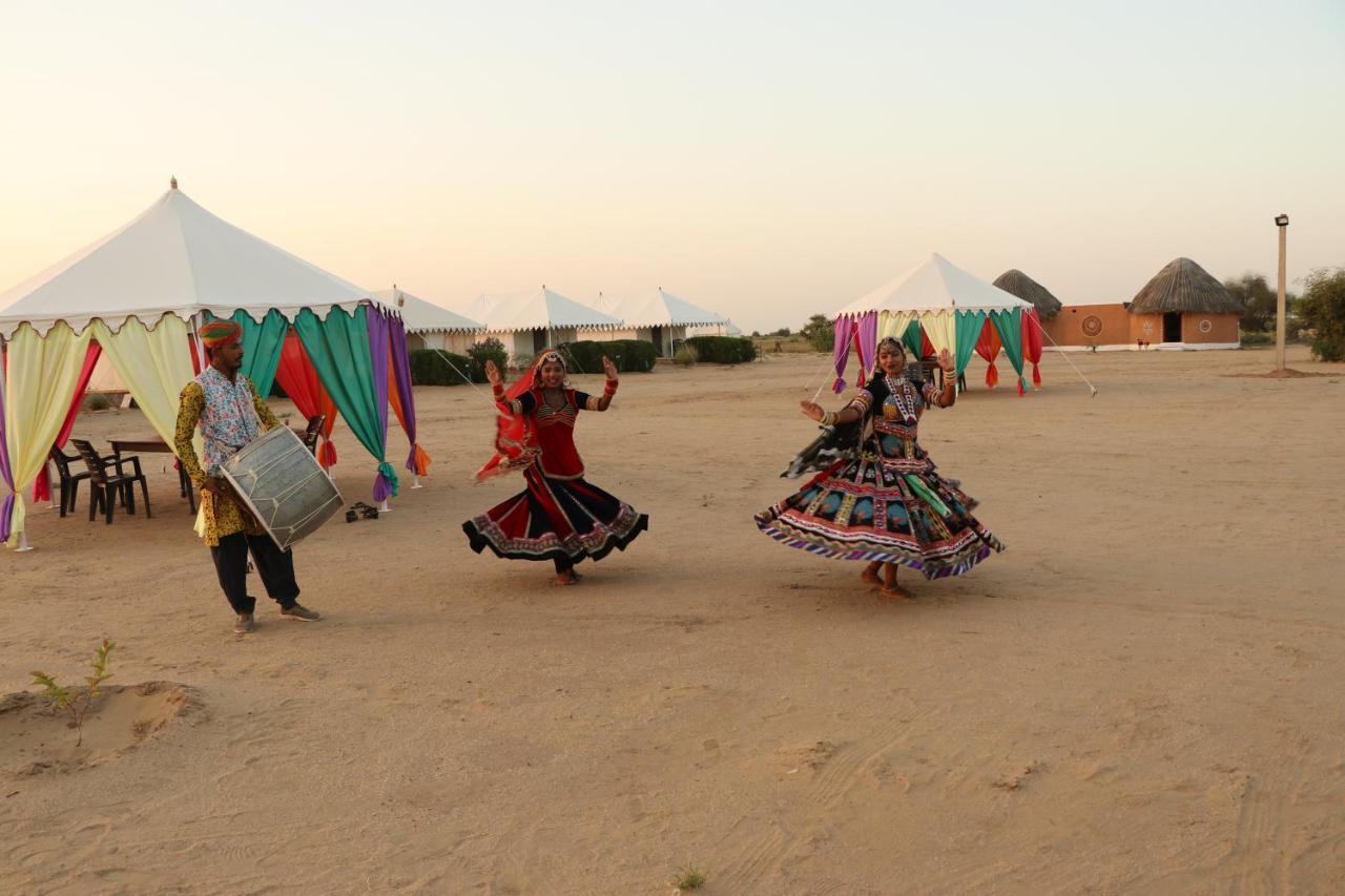 Sunny Desert Camp Kuri Bagian luar foto