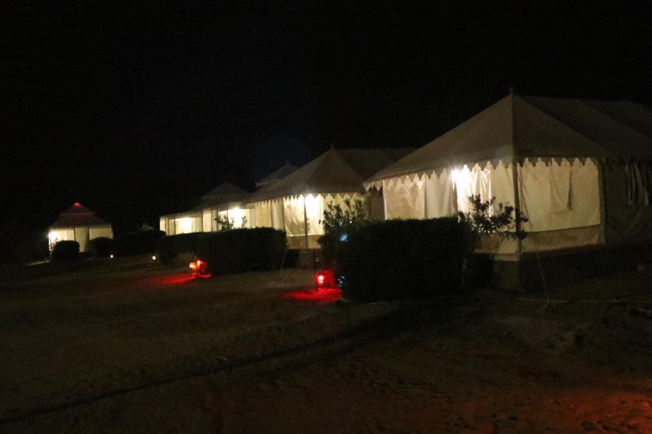 Sunny Desert Camp Kuri Bagian luar foto