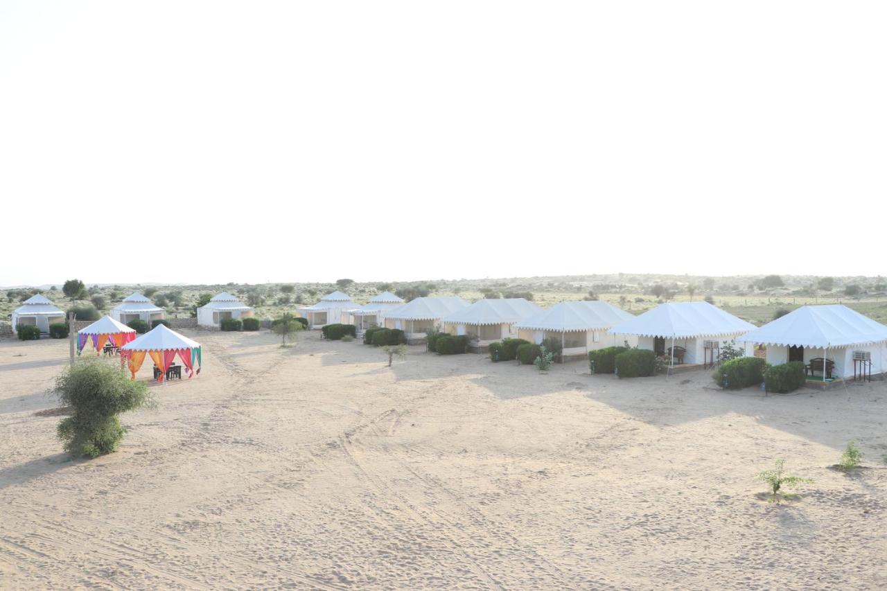 Sunny Desert Camp Kuri Bagian luar foto