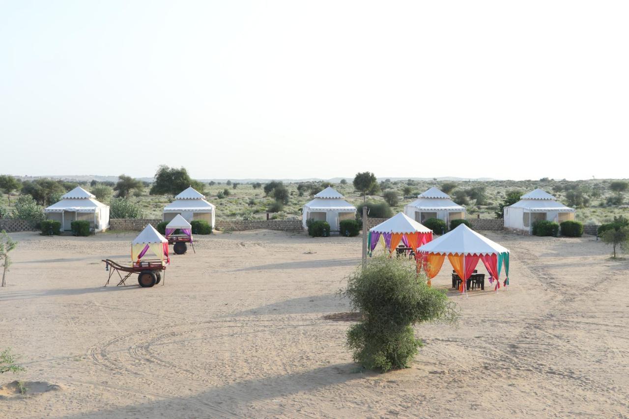 Sunny Desert Camp Kuri Bagian luar foto