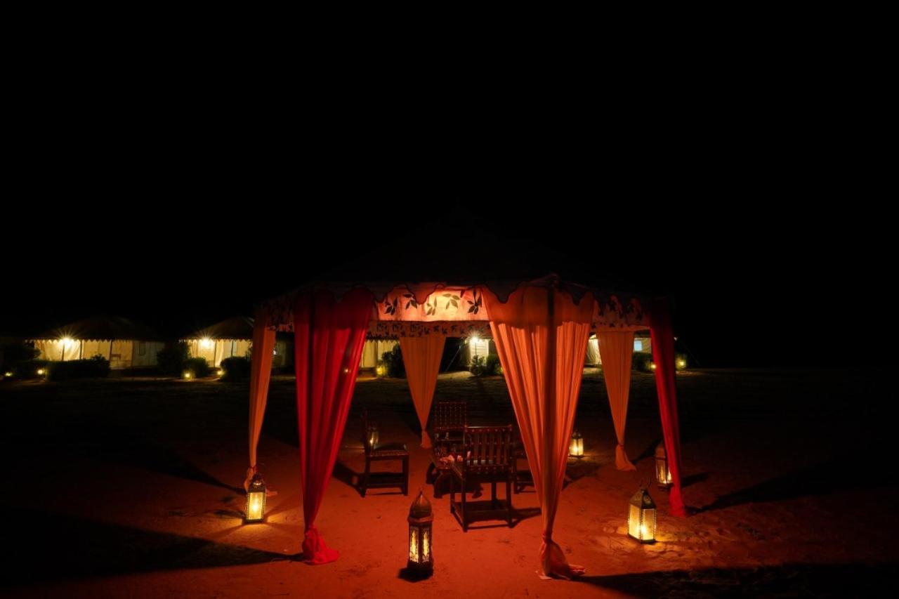 Sunny Desert Camp Kuri Bagian luar foto
