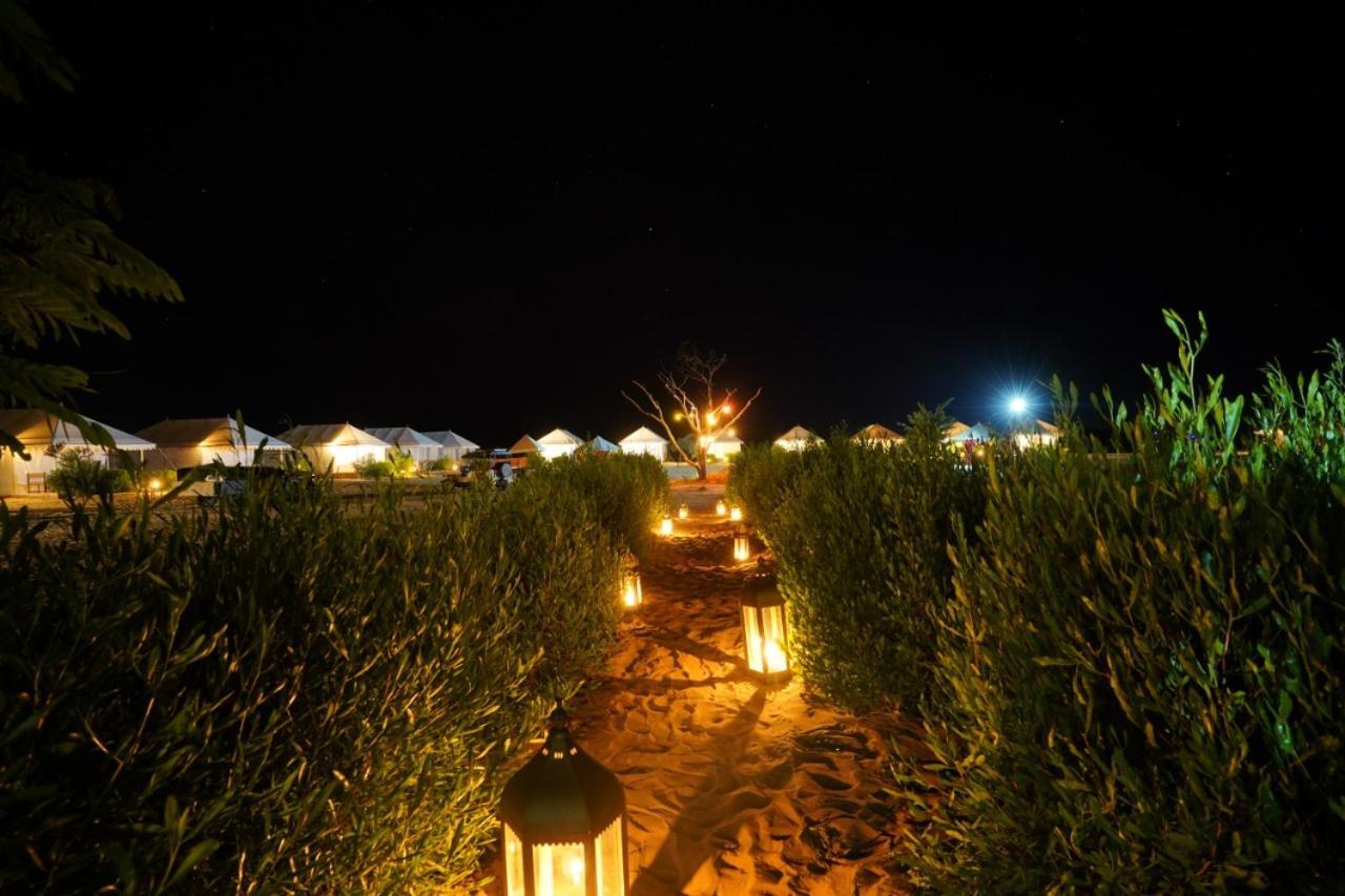 Sunny Desert Camp Kuri Bagian luar foto