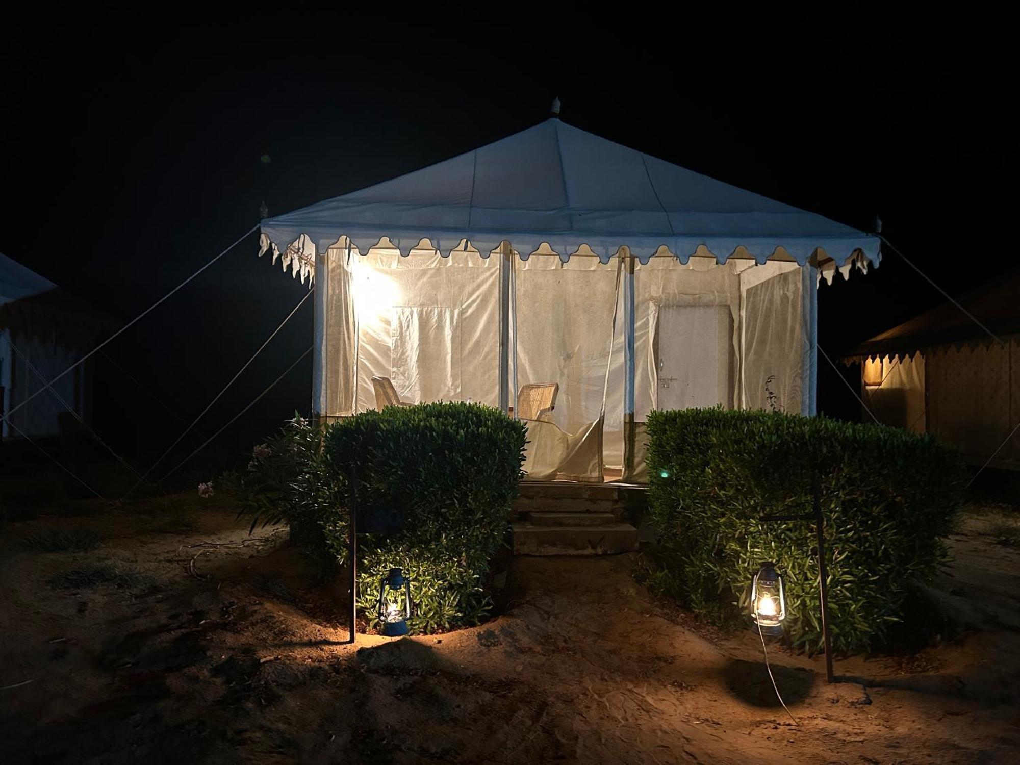 Sunny Desert Camp Kuri Bagian luar foto