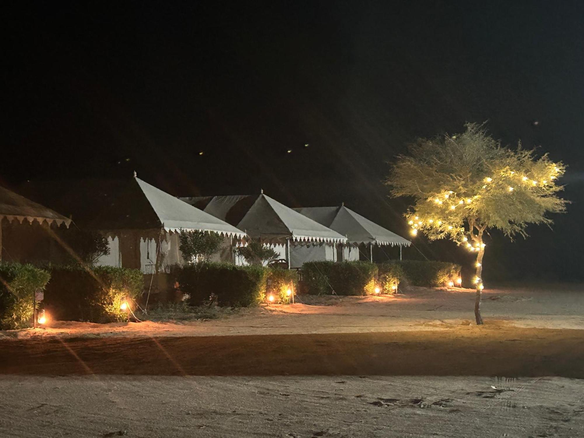 Sunny Desert Camp Kuri Bagian luar foto